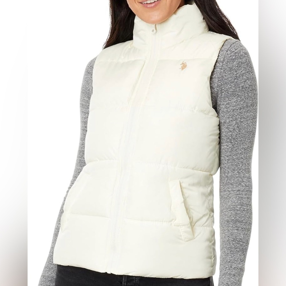 US Polo Assn. Classic Puffer Vest  Women's Size Small in Vanilla Crème Color